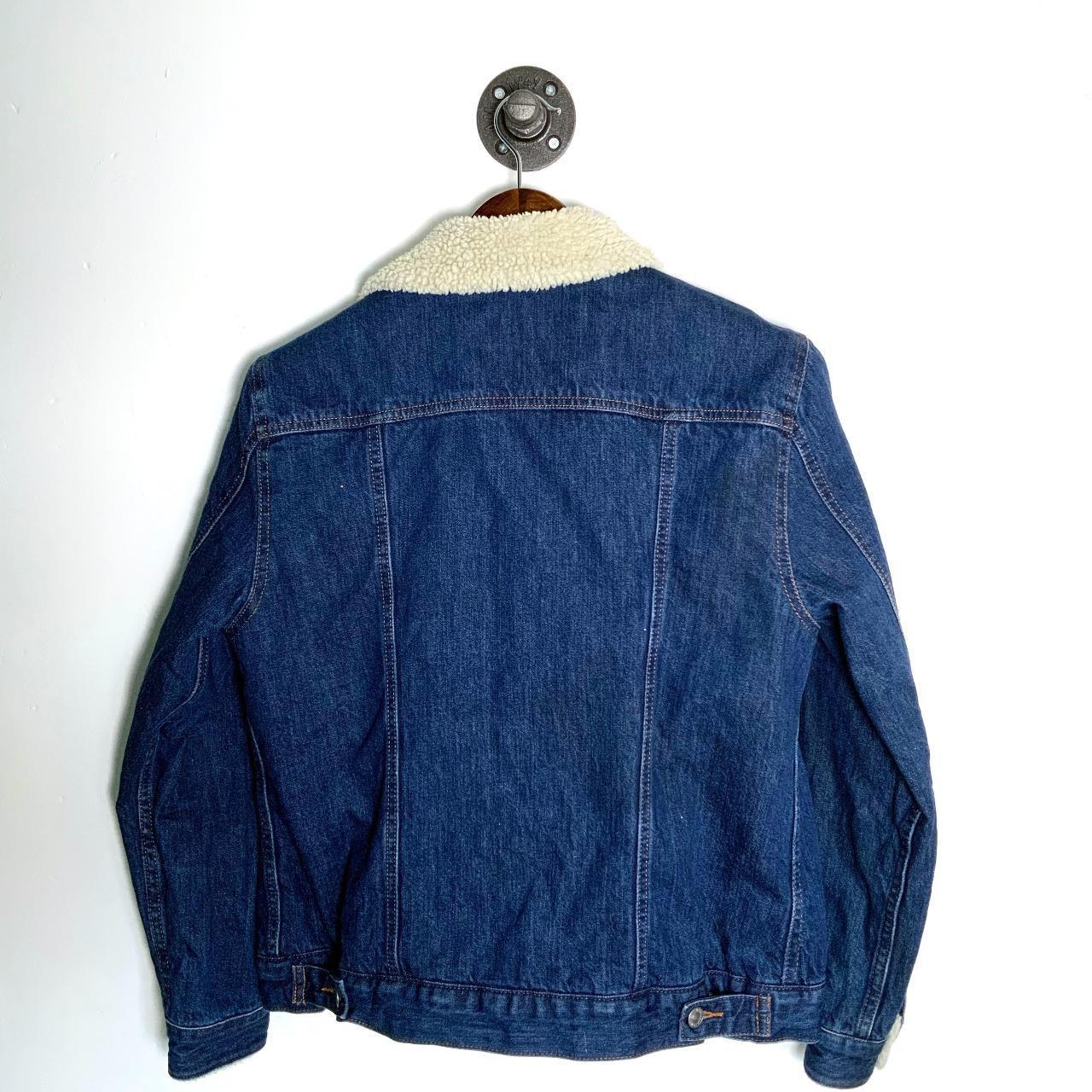 Levi's Denim Jacket Fleece Lined Padded Blue Jean Jacket Dark Wash with Button Closer and Front Pock